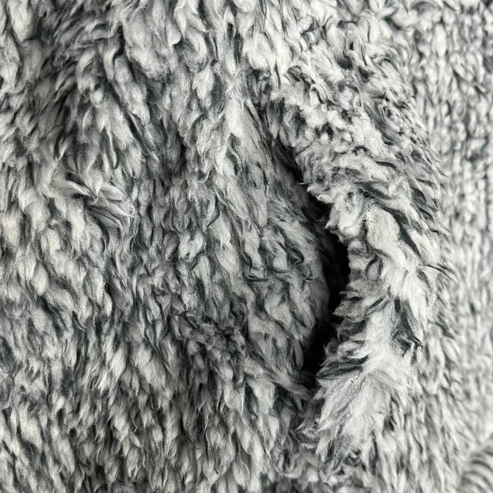 True Craft Womens Sherpa Pullover Sweater Size 1X‎ Black Gray Warm & Comfy